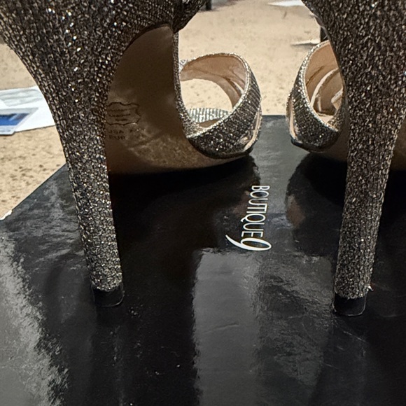 Nina Glittering Silver Heels - Picture 5 of 7